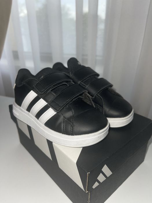 Маратонки Adidas