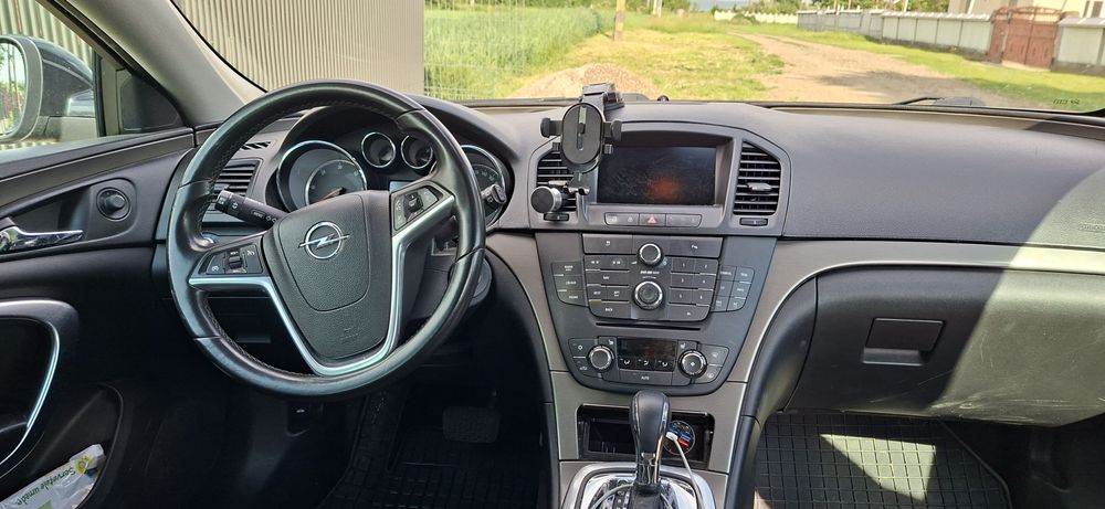 Opel insignia 2011
