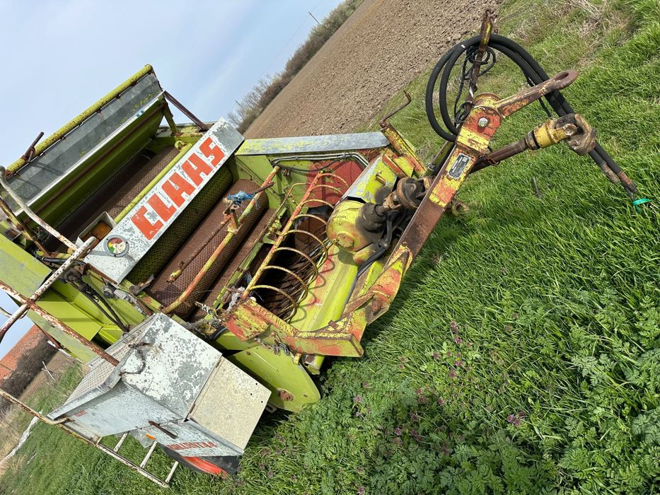 Presa de baloți Rolland 44