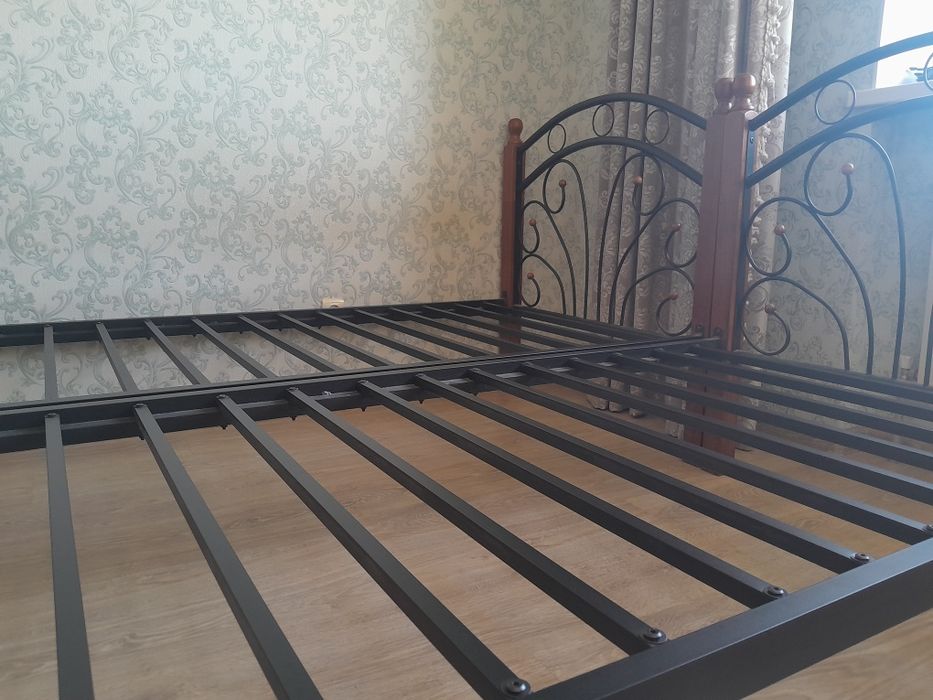 Две одноместные кровати.