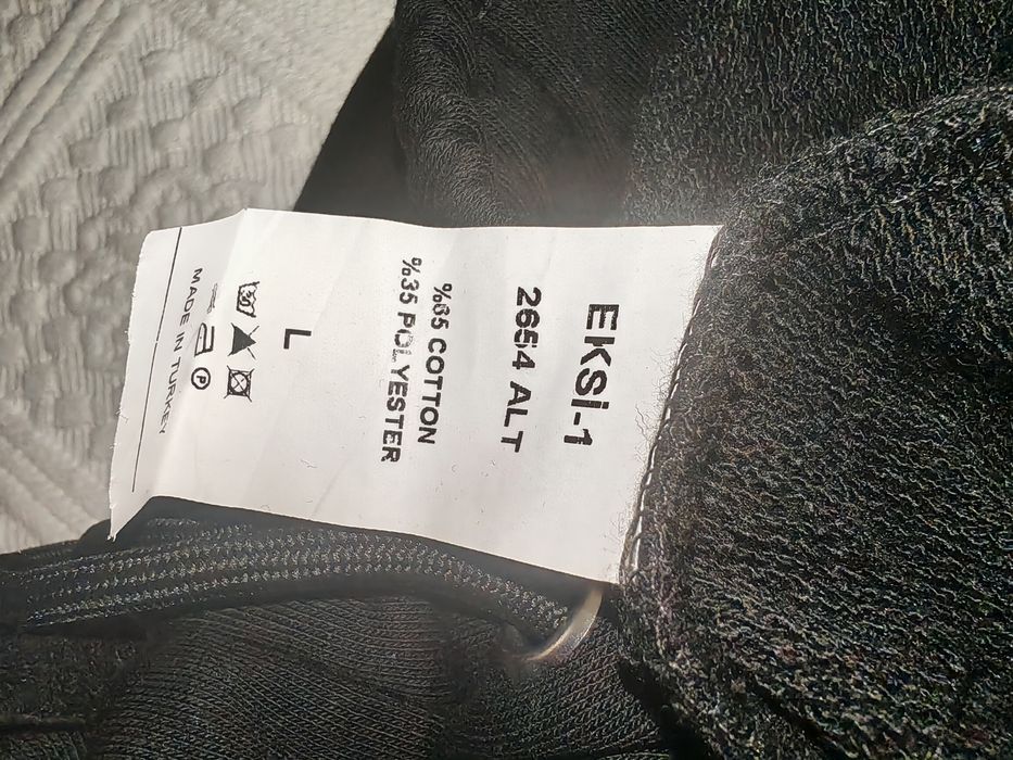 Trening mărimea L nou cu eticheta.