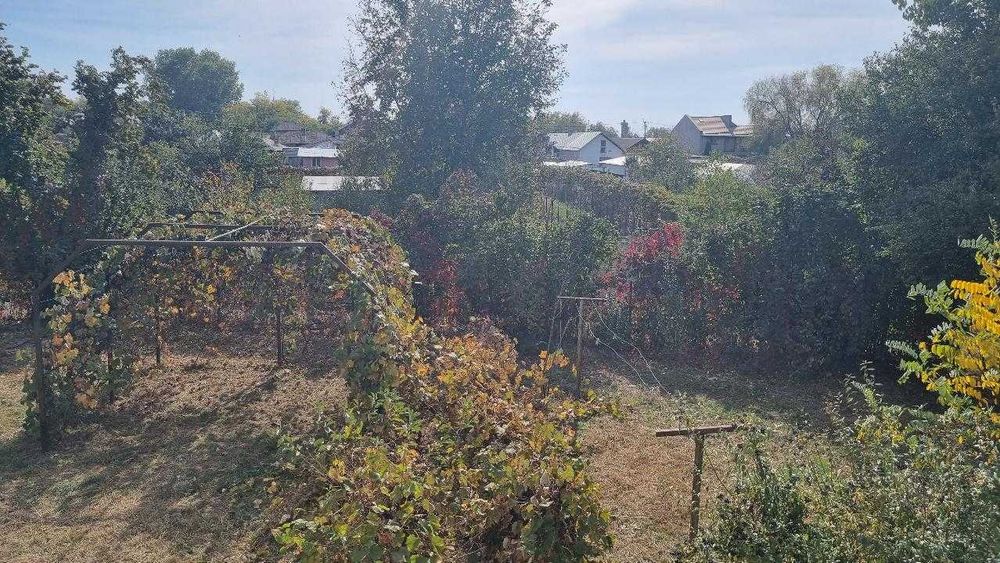 Vand casa cu teren de 2000 mp, Oras. Gaesti, Jud. Dambovita