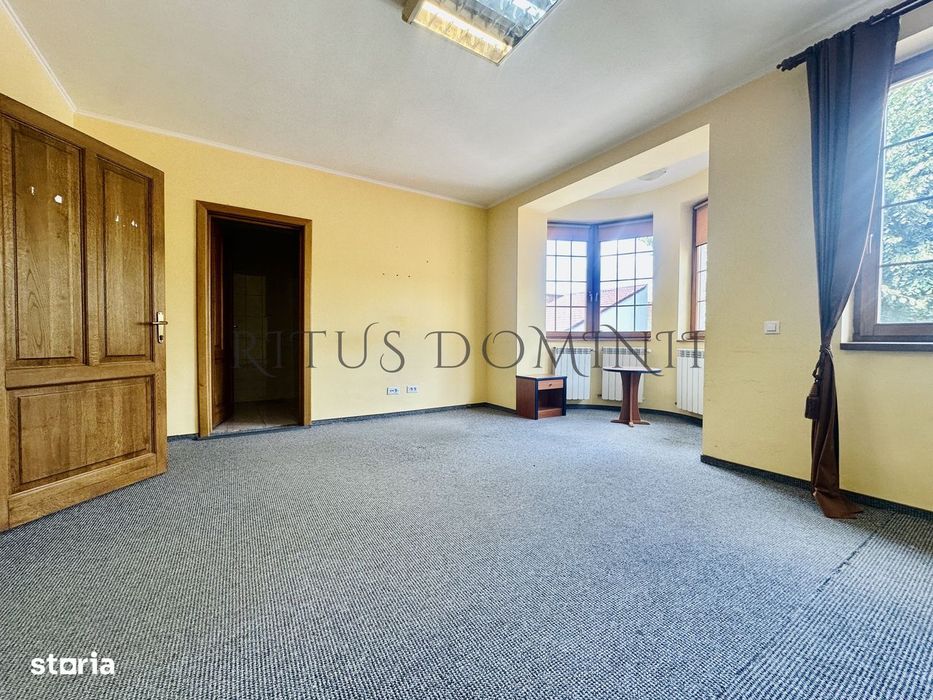 Casa de Închiriat Ultracentrala, 12 Camere, 10 Bai, 6 Parcari