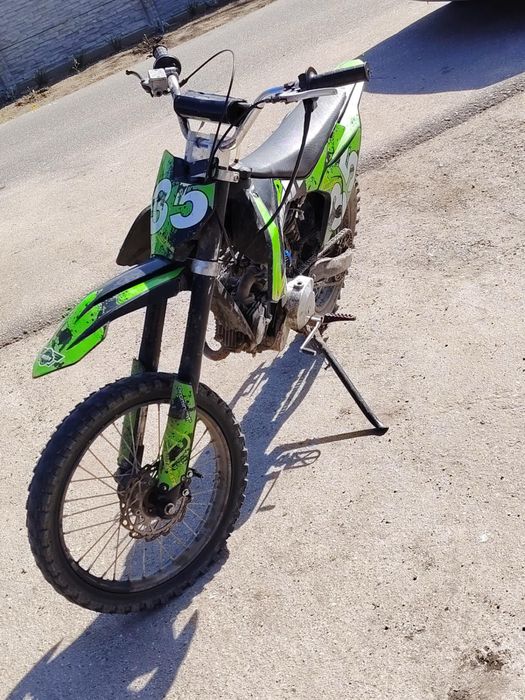 Vand sau schimb cross 72 cu motor de atv