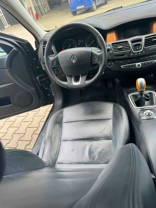 Renault Laguna 2.0 dCi 110 CP – 2008 – 2.000 €