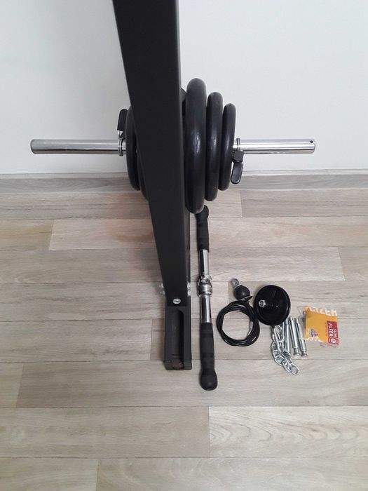 Aparat fitness de perete pentru tractiuni cu discuri .500 de lei