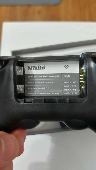 Controler 8Bitdo sn30 pro +