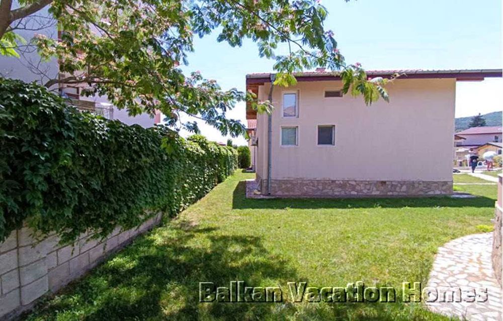 Къща до морето до Албена