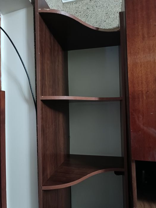 Полка уголок сотилади