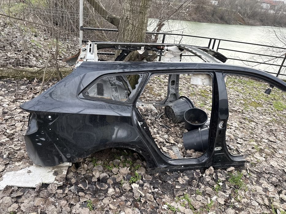 Aripa Dreapta Spate Stalp Dreapta Stalp Stanga Corolla 2019-2025 BREAK