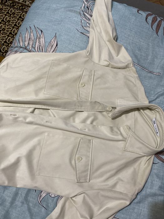 продам ветровку zara