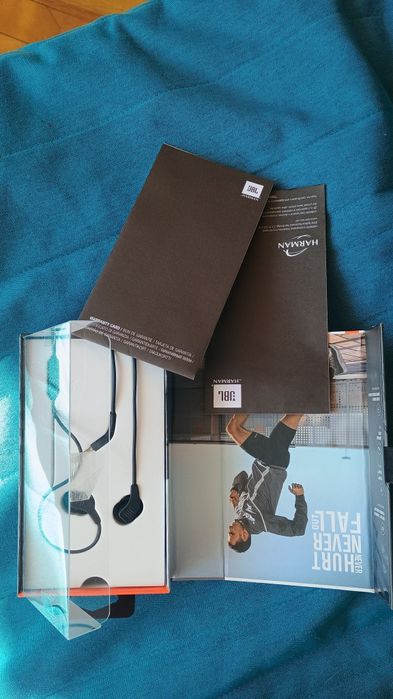 Продавам слушалки JBL