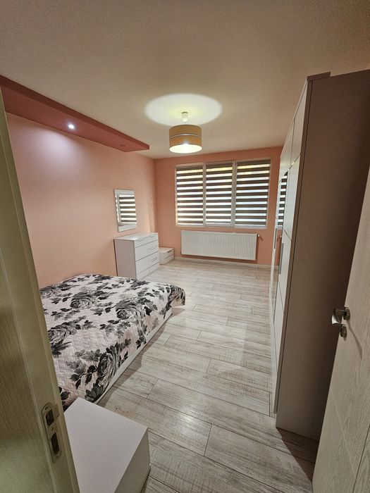 Дава се под наем Тристаен апартамент в Търговище, Център - 72 кв.м за 382.5 € - Снимка #7