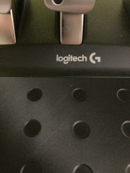 Волан за PS4,PS5,PC + игра The Crew Motorfest чисто нова!