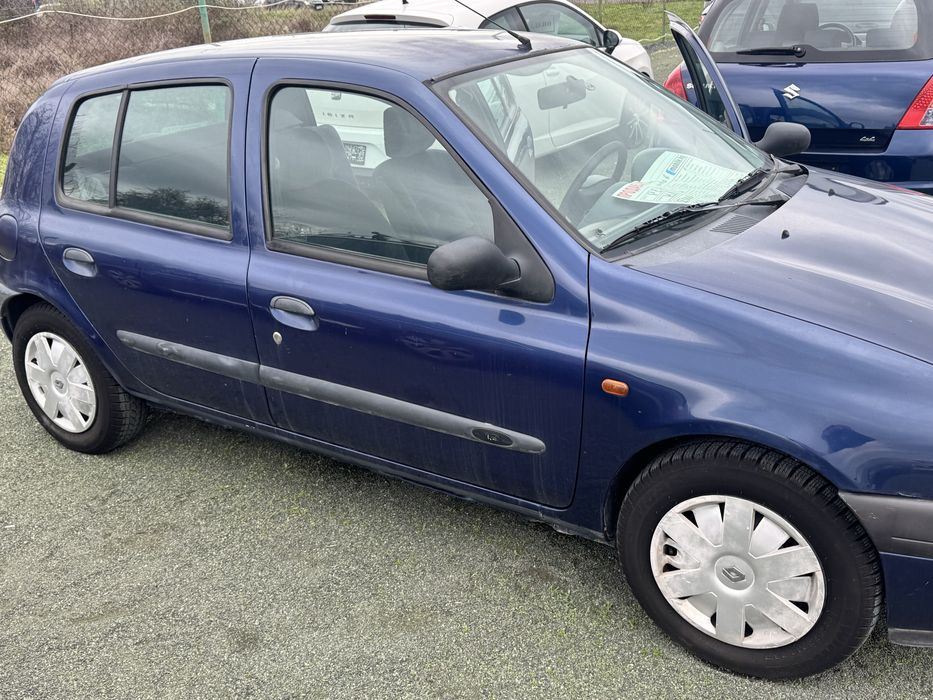 Рено Клио 2000г 1.2 с Климатик