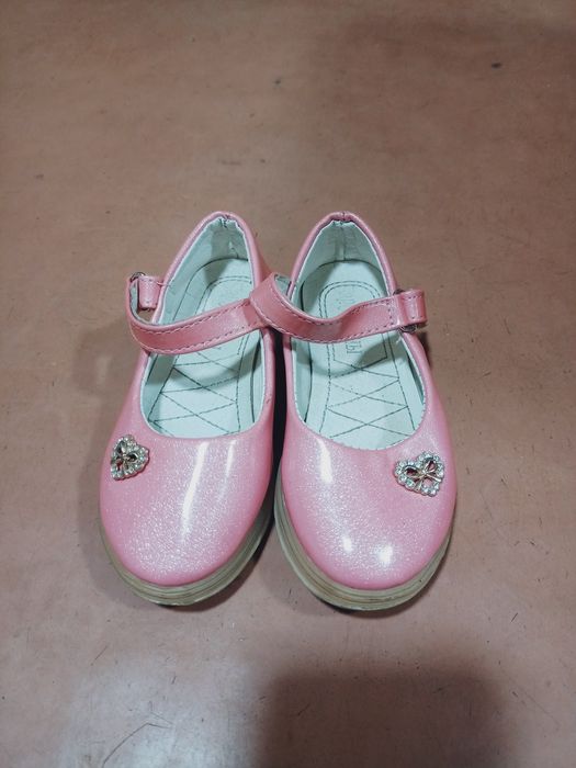 Сандалии для девочки