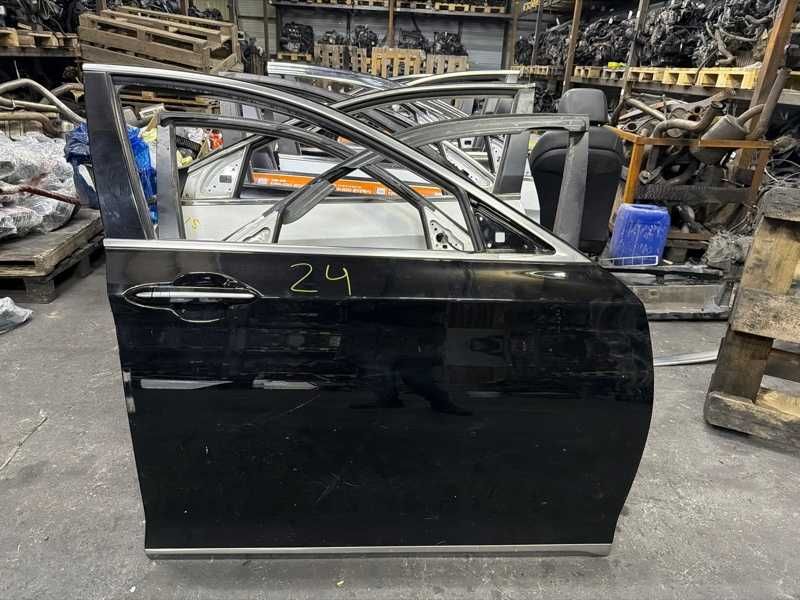 Дверь Genesis G80 2016