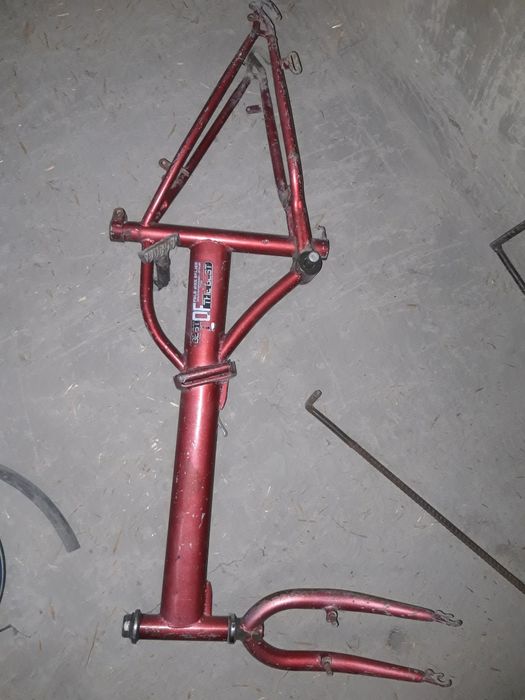 Велик рама вилка сотилади