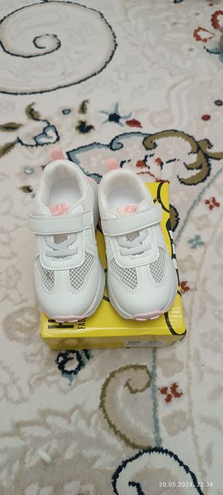 Продам детский обувь