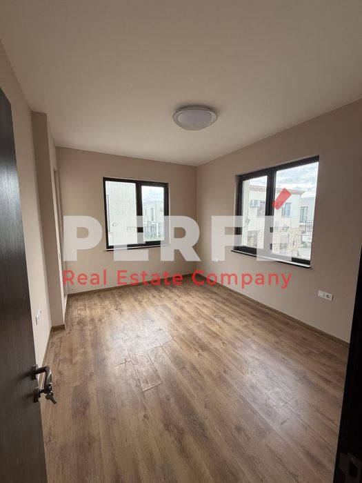 Продава се Къща в Бургас, Сарафово - 95 кв.м за 2632 €/кв.м - Снимка #1