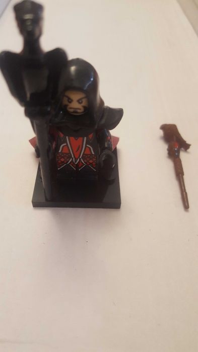 5 минифигурки Warcraft. Обща цена 50 евро.