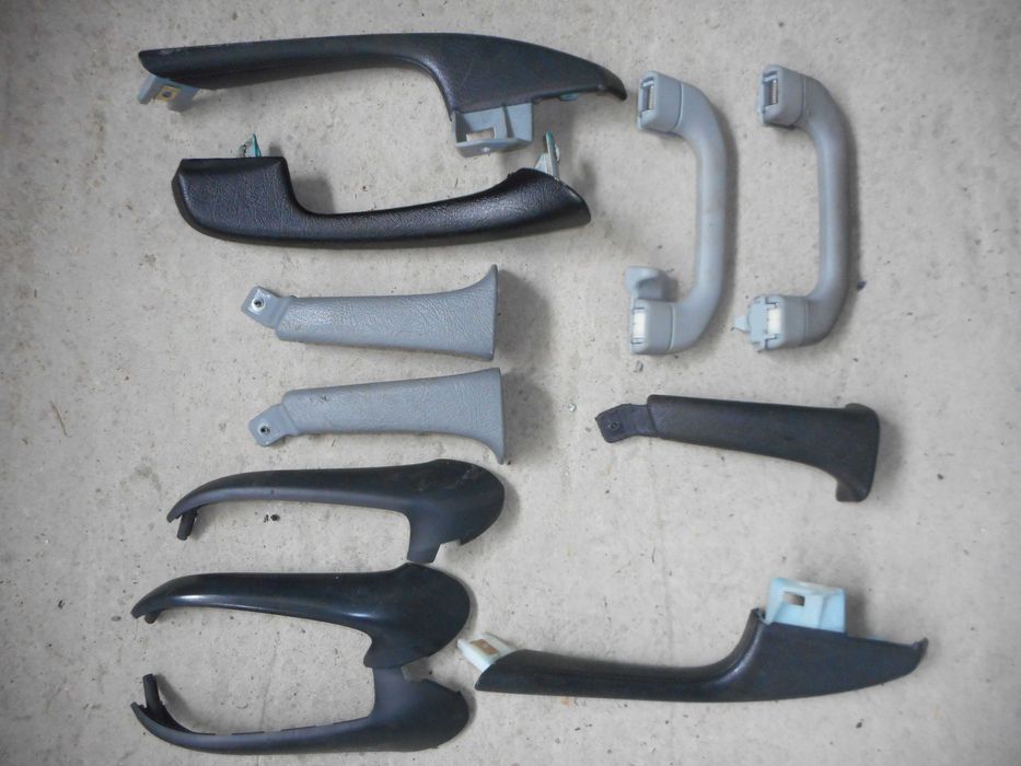 Брави, лостчета, дръжки и ограничители за врати от Мерцедес