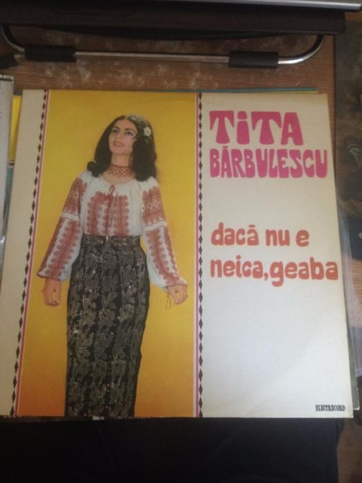 Vand diferite discuri vinyl(artisti romani 95%)