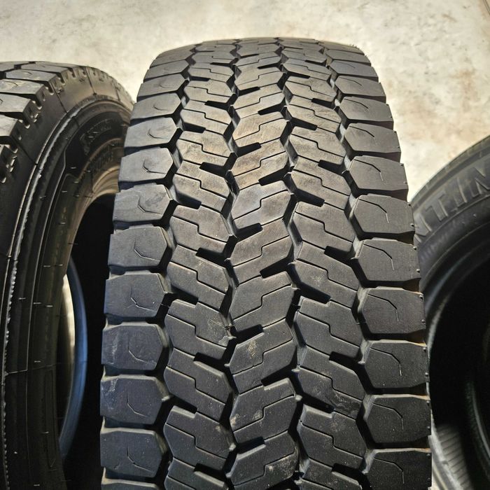 2 гуми 265/70R19.5 Michelin Remix MultiD 140/138M DOT2022 600лв. С ДДС