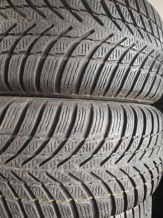 2бр.зимни гуми 235/55/18 Nokian