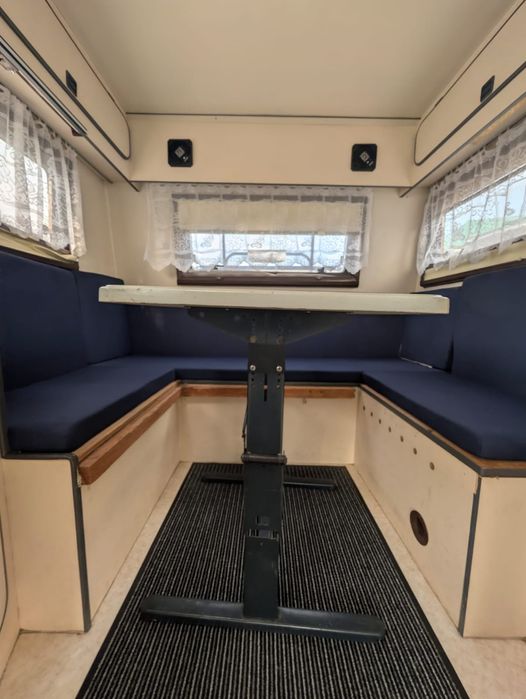 Autorulota Renault Trafic PCY 300