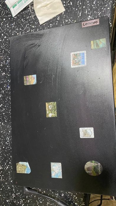 Lenova V15 , noutbook