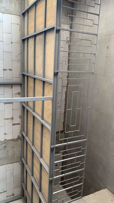 Антресольный этаж,сварщик