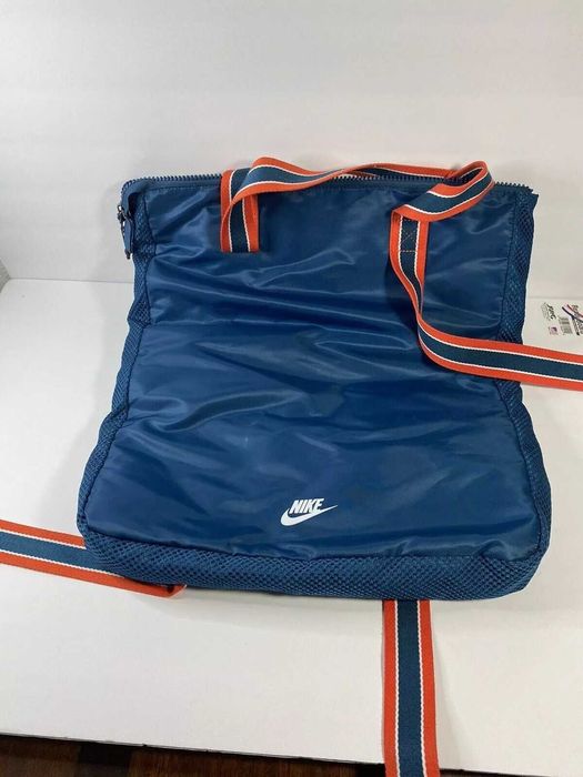 Nike Air Max Satin Zippered Tote / чанта за лаптоп