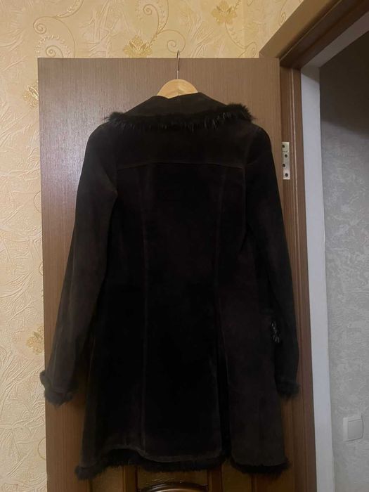 Продам верхнюю одежду