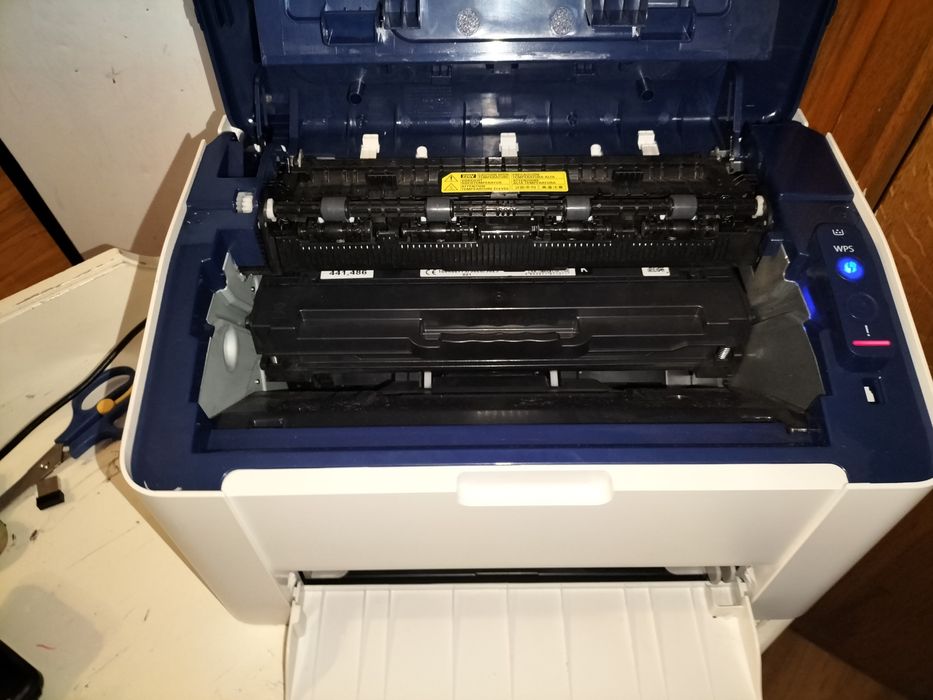 Imprimanta Xerox phaser 3020 
20pagini pe minut 
Ofer cartuș cost suplimentar 50roni(total fara cartus350)
Mai multe detalii in privat