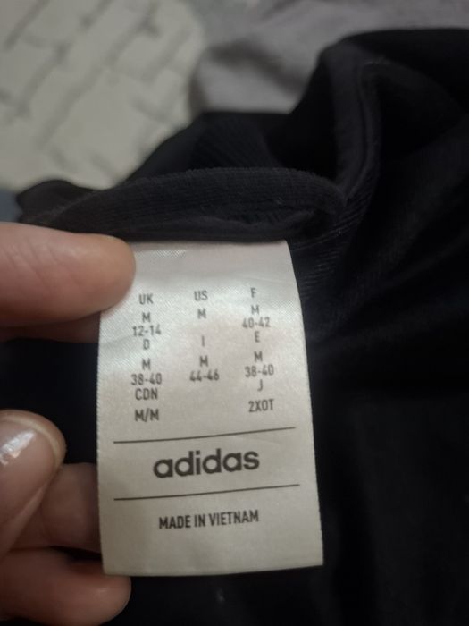 Продам костюм адидас оригинал женский