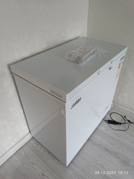 Морозилку продам