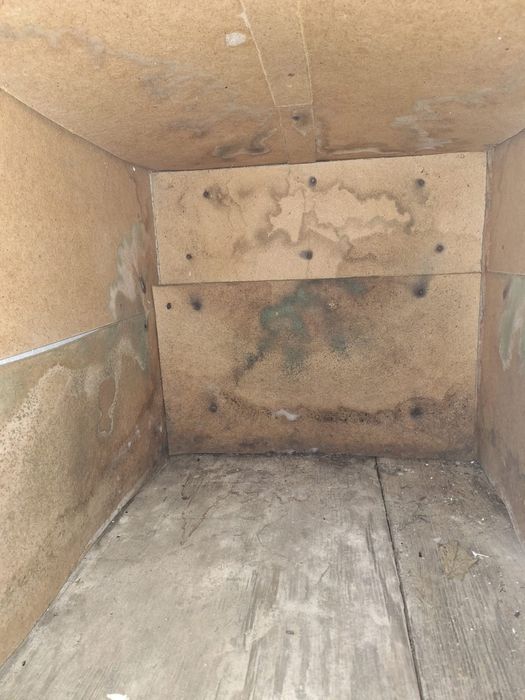 Продам конуру для собаки (утеплённая)