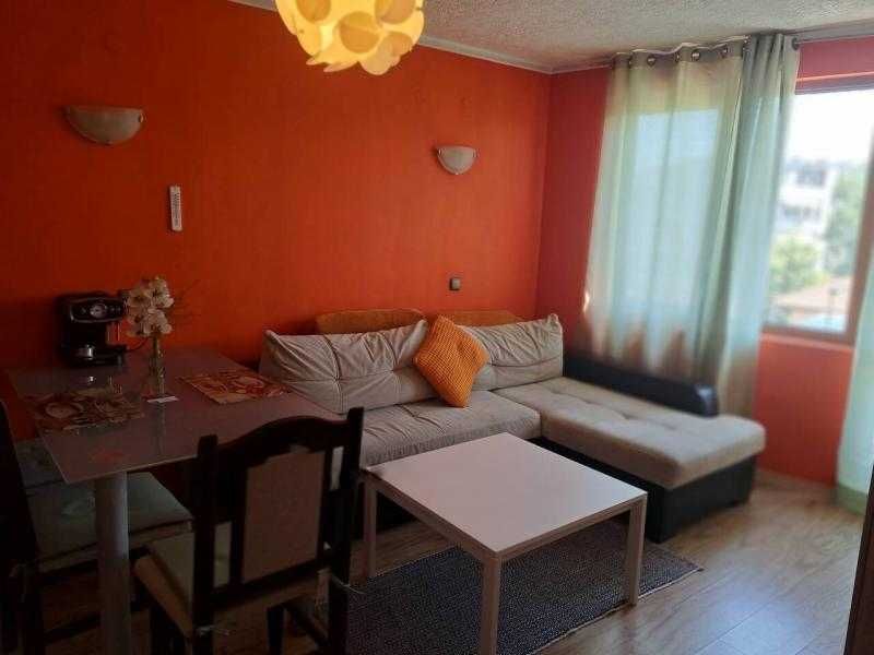 Двустаен апартамент под наем в Центъра!