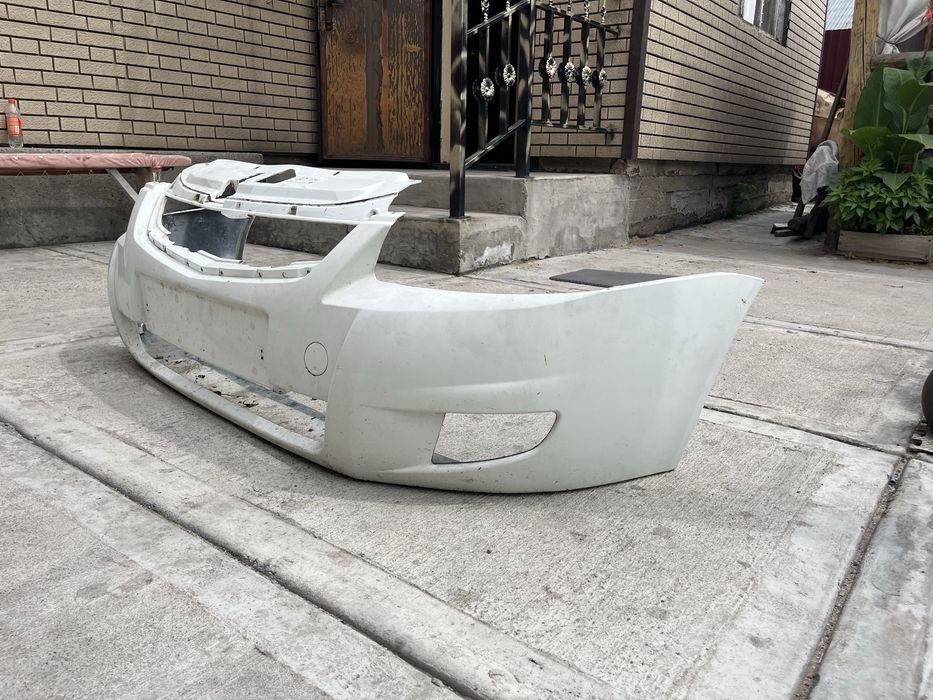 Бампер от приоры бу