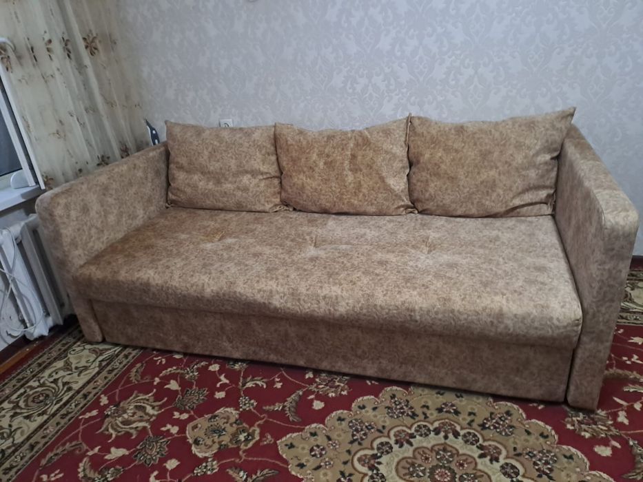 Продается Б/у диван