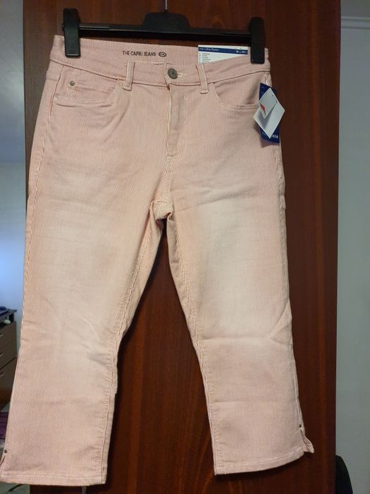 Pantaloni C&A roz 3/4 noi, 38