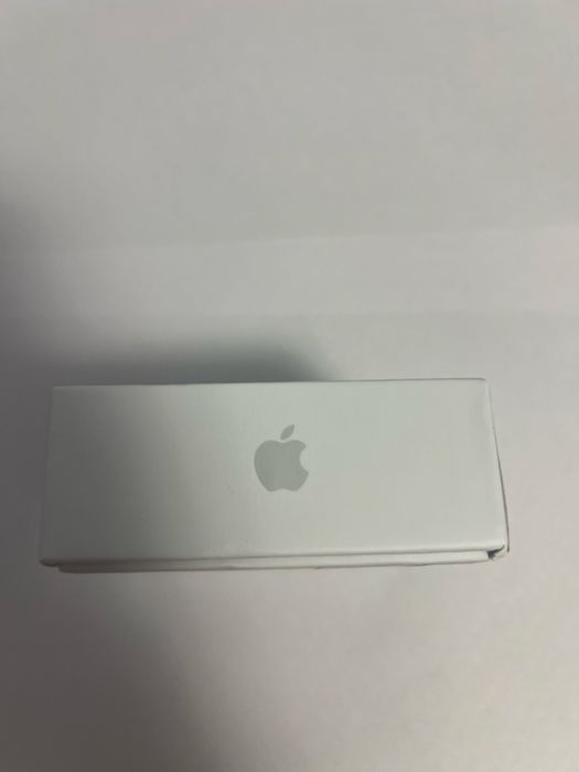 Airpods 4 ,anul 2026