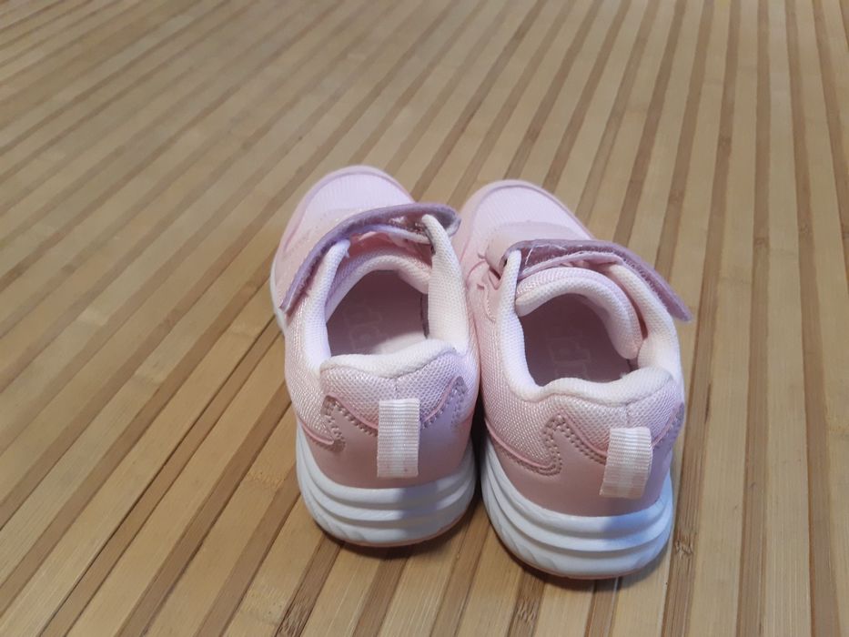 Маратонки за момиче размер 27