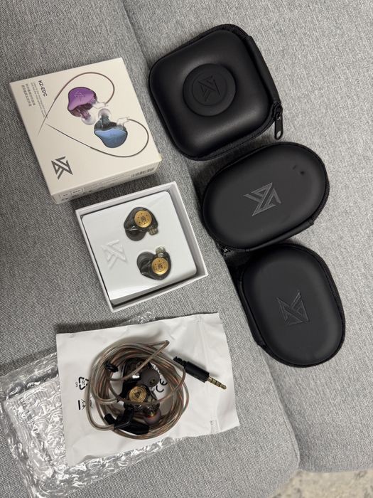 Vand Casti cu fir  KZ professional in ear diferite modele noi sigilate