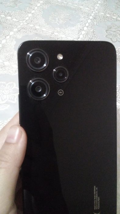 Android Redmi 12