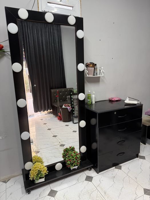 Салонга керакли барча жихозлар сотилади