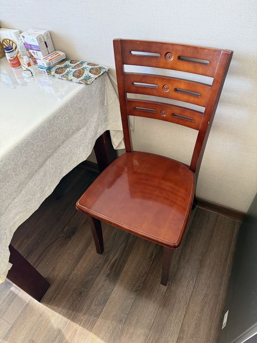 Продам стол со стульями