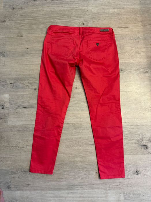 Панталон в коралов цвят Guess