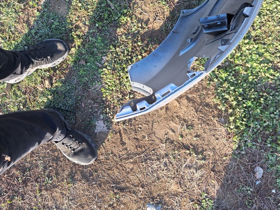 Предна броня за Volvo XC60 2011